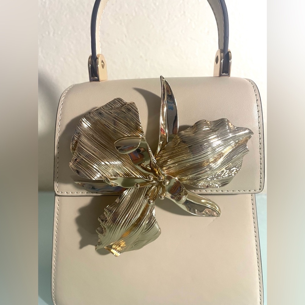 Cult Gaia Mini Emilia Tote Bag - Picture 7 of 15